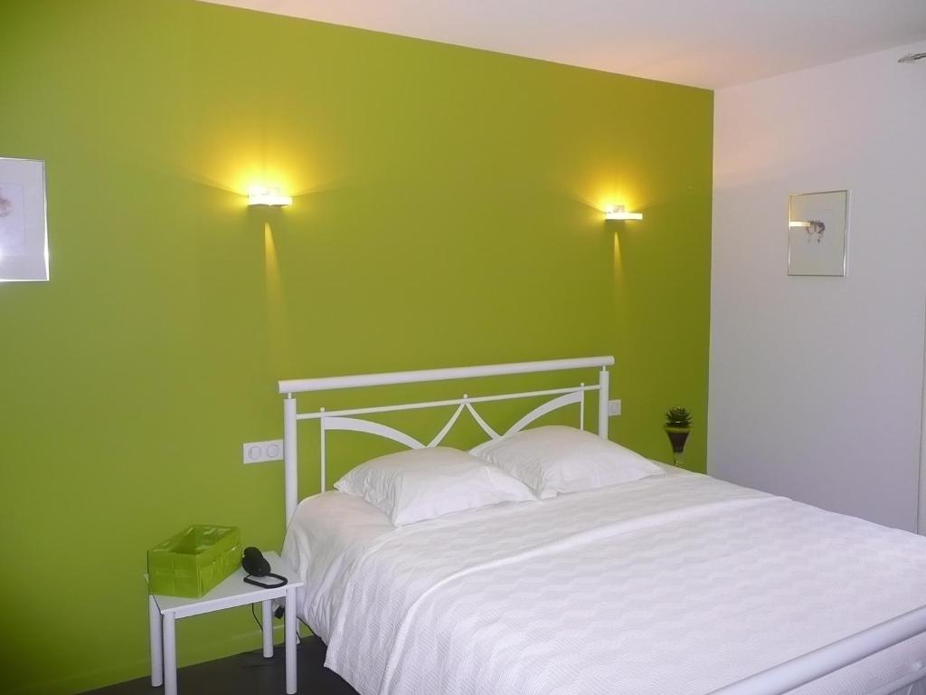 Hotel Le Saint Aubin Chevillé Zimmer foto